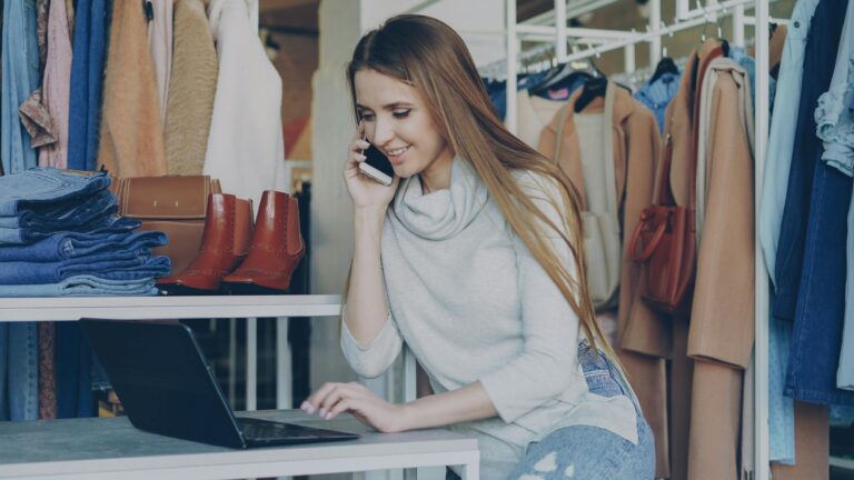 Gestión de ventas y stock en una tienda de ropa y calzado